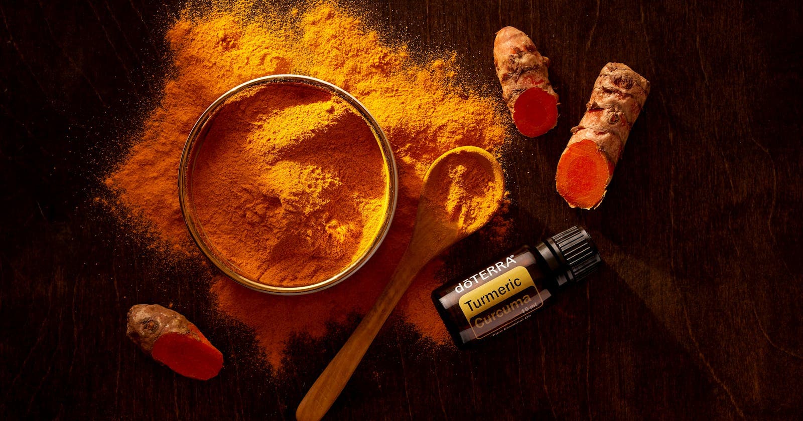 Turmeric root and powder, pairs of opposites in Ayurveda